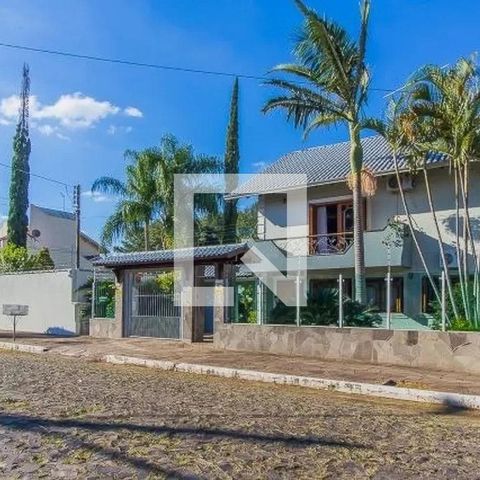 Casa à venda com 500m², 3 quartos e 4 vagasFachada