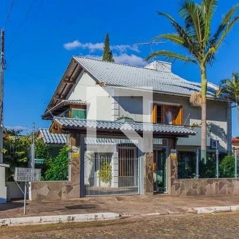 Casa à venda com 500m², 3 quartos e 4 vagasFachada