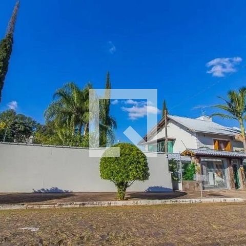 Casa à venda com 500m², 3 quartos e 4 vagasFachada