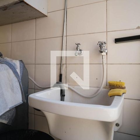 Casa à venda com 100m², 3 quartos e 2 vagas Casa à venda com 100m², 3 quartos e 2 vagasÁrea de Serviço