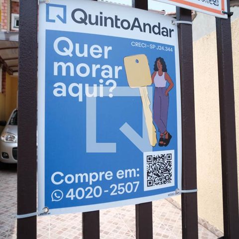 Casa à venda com 100m², 3 quartos e 2 vagas Casa à venda com 100m², 3 quartos e 2 vagasPlaquinha
