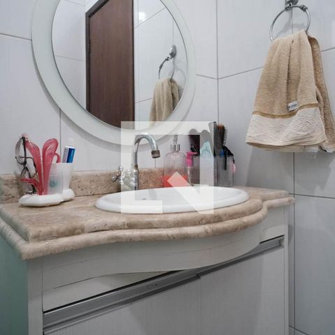 Casa à venda com 100m², 3 quartos e 2 vagas Casa à venda com 100m², 3 quartos e 2 vagasBanheiro 2