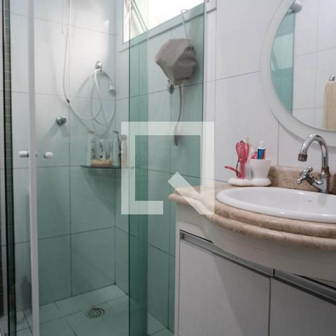 Casa à venda com 100m², 3 quartos e 2 vagas Casa à venda com 100m², 3 quartos e 2 vagasBanheiro