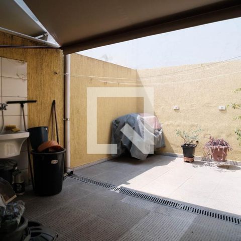 Casa à venda com 100m², 3 quartos e 2 vagas Casa à venda com 100m², 3 quartos e 2 vagasÁrea comum