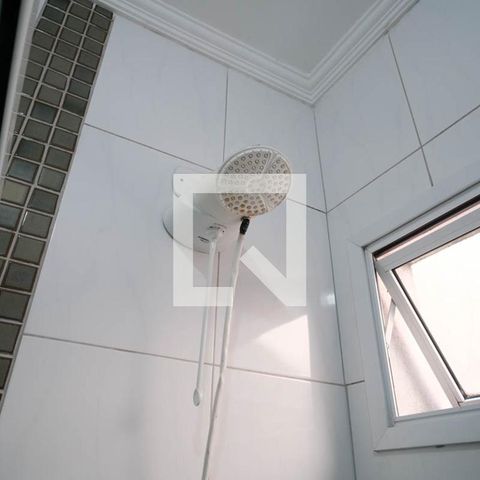 Casa à venda com 100m², 3 quartos e 2 vagas Casa à venda com 100m², 3 quartos e 2 vagasBanheiro 2