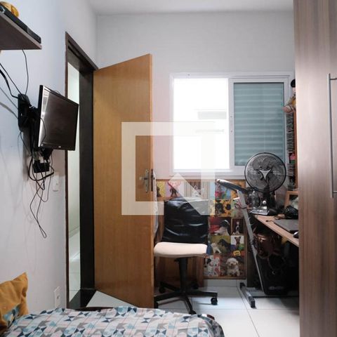 Casa à venda com 100m², 3 quartos e 2 vagas Casa à venda com 100m², 3 quartos e 2 vagasQuarto 2