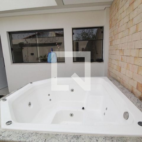 Casa para alugar com 120m², 2 quartos e 2 vagasHidromassagem