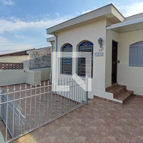 Casa à venda com 300m², 3 quartos e 1 vaga Casa à venda com 300m², 3 quartos e 1 vagaQuintal