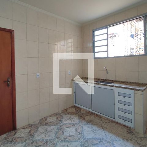 Casa à venda com 300m², 3 quartos e 1 vaga Casa à venda com 300m², 3 quartos e 1 vagaCozinha