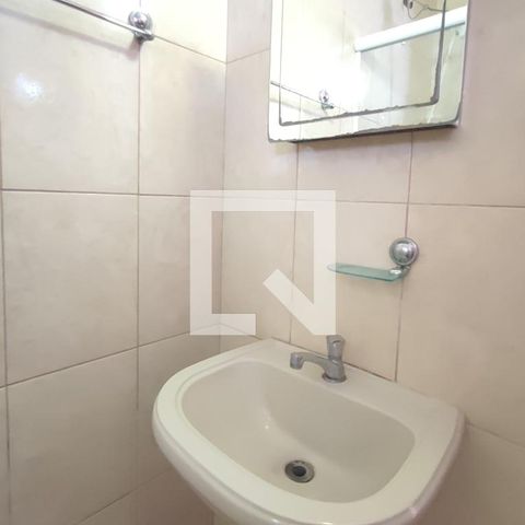 Casa à venda com 300m², 3 quartos e 1 vaga Casa à venda com 300m², 3 quartos e 1 vagaBanheiro