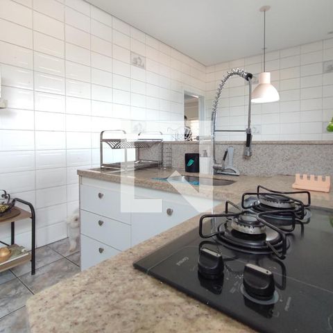 Casa à venda com 200m², 4 quartos e 2 vagas Casa à venda com 200m², 4 quartos e 2 vagasCozinha