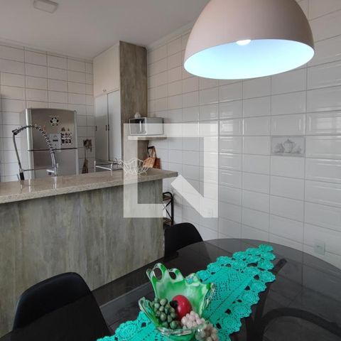 Casa à venda com 200m², 4 quartos e 2 vagas Casa à venda com 200m², 4 quartos e 2 vagasCopa