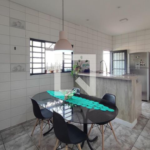 Casa à venda com 200m², 4 quartos e 2 vagas Casa à venda com 200m², 4 quartos e 2 vagasCopa