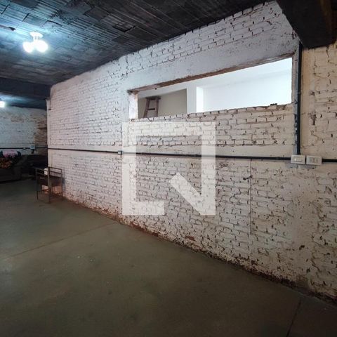 Casa à venda com 200m², 4 quartos e 2 vagas Casa à venda com 200m², 4 quartos e 2 vagasQuintal