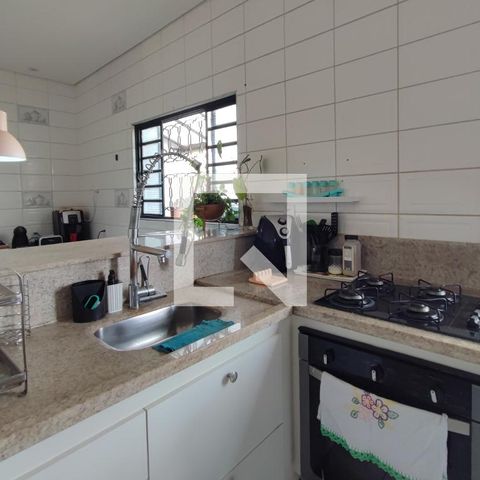 Casa à venda com 200m², 4 quartos e 2 vagas Casa à venda com 200m², 4 quartos e 2 vagasCozinha