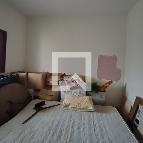 Casa à venda com 200m², 4 quartos e 2 vagas Casa à venda com 200m², 4 quartos e 2 vagasEdícula - Quarto