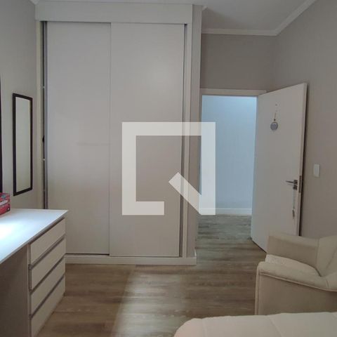 Casa à venda com 200m², 4 quartos e 2 vagas Casa à venda com 200m², 4 quartos e 2 vagasQuarto 3