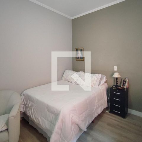 Casa à venda com 200m², 4 quartos e 2 vagas Casa à venda com 200m², 4 quartos e 2 vagasQuarto 3