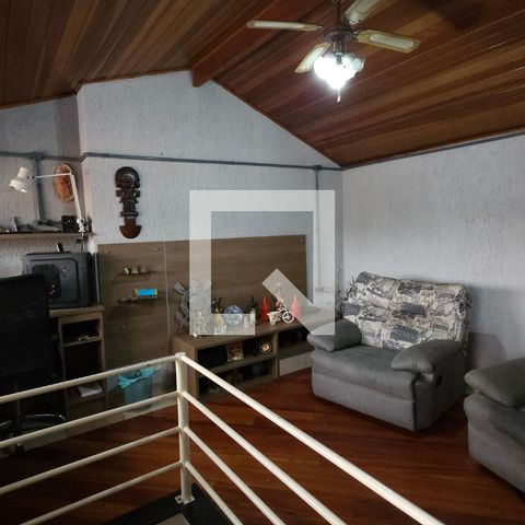 Casa à venda com 150m², 2 quartos e 2 vagasSotão