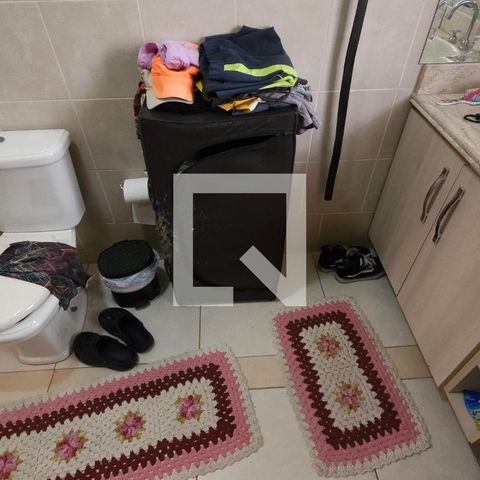 Casa à venda com 150m², 2 quartos e 2 vagasBanheiro 1 - suíte