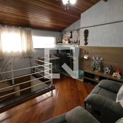 Casa à venda com 150m², 2 quartos e 2 vagasSotão