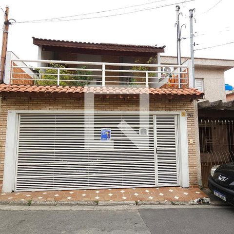 Casa à venda com 150m², 2 quartos e 2 vagasFachada