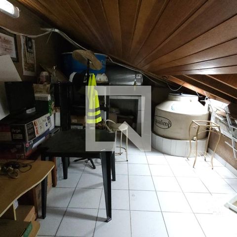 Casa à venda com 150m², 2 quartos e 2 vagasSotão