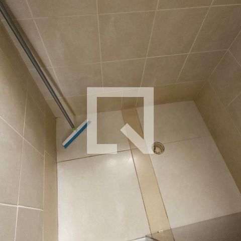 Casa à venda com 150m², 2 quartos e 2 vagasBanheiro 1 - suíte