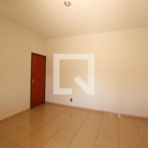 Casa à venda com 350m², 5 quartos e 2 vagasSala 