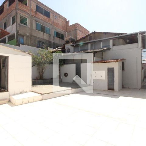 Casa à venda com 350m², 5 quartos e 2 vagasQuintal 