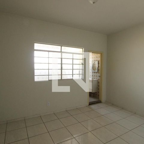 Casa à venda com 350m², 5 quartos e 2 vagasQuarto 