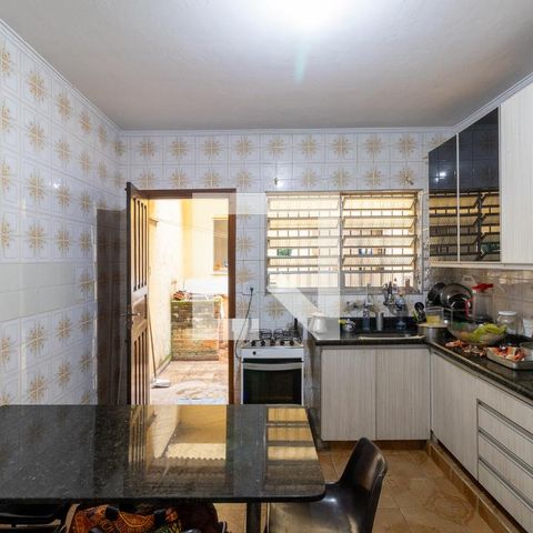 Casa à venda com 123m², 3 quartos e 2 vagas Casa à venda com 123m², 3 quartos e 2 vagasCozinha