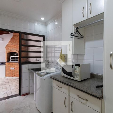 Casa de condomínio à venda com 225m², 3 quartos e 4 vagas Casa de condomínio à venda com 225m², 3 quartos e 4 vagasArea de Serviço