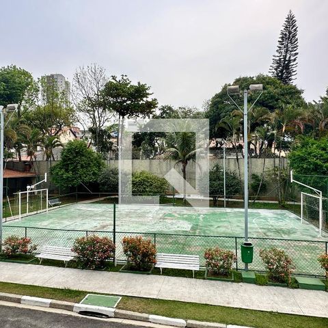 Casa de condomínio à venda com 225m², 3 quartos e 4 vagas Casa de condomínio à venda com 225m², 3 quartos e 4 vagasArea Comum - Quadra