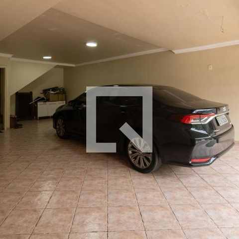 Casa de condomínio à venda com 225m², 3 quartos e 4 vagas Casa de condomínio à venda com 225m², 3 quartos e 4 vagasGagarem