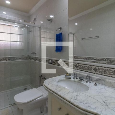 Casa de condomínio à venda com 225m², 3 quartos e 4 vagas Casa de condomínio à venda com 225m², 3 quartos e 4 vagasBanheiro