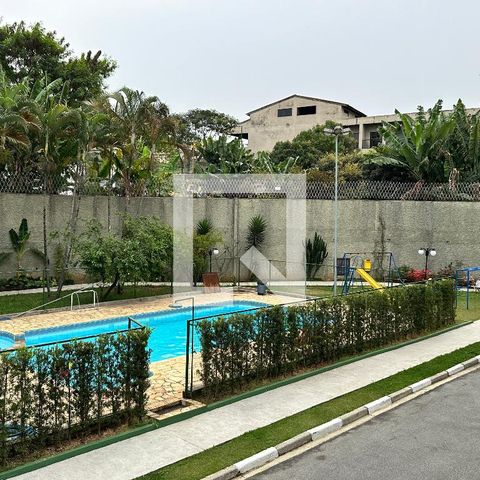 Casa de condomínio à venda com 225m², 3 quartos e 4 vagasArea Comum - Piscina
