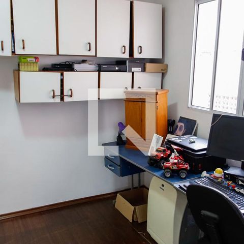 Casa à venda com 280m², 5 quartos e 2 vagas Casa à venda com 280m², 5 quartos e 2 vagasEscritório