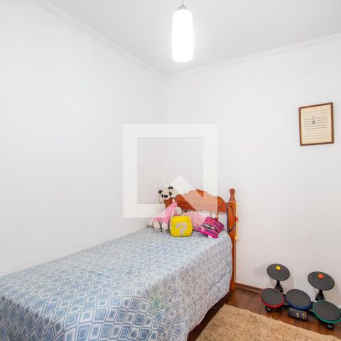 Casa à venda com 280m², 5 quartos e 2 vagas Casa à venda com 280m², 5 quartos e 2 vagasQuarto 4