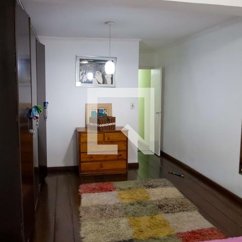 Casa à venda com 280m², 5 quartos e 2 vagas Casa à venda com 280m², 5 quartos e 2 vagasQuarto 3 - Suíte