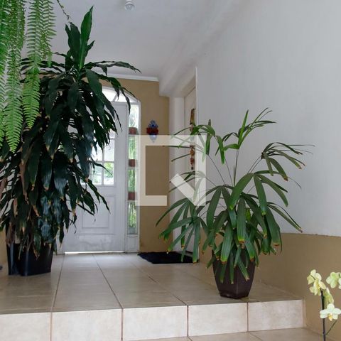 Casa à venda com 280m², 5 quartos e 2 vagas Casa à venda com 280m², 5 quartos e 2 vagasÁrea comum