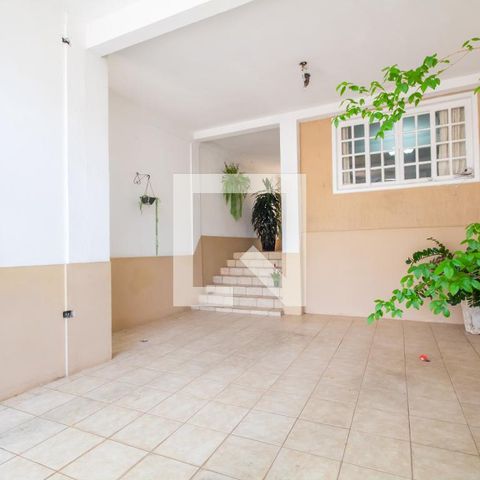 Casa à venda com 280m², 5 quartos e 2 vagas Casa à venda com 280m², 5 quartos e 2 vagasGaragem