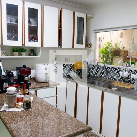 Casa à venda com 280m², 5 quartos e 2 vagas Casa à venda com 280m², 5 quartos e 2 vagascozinha