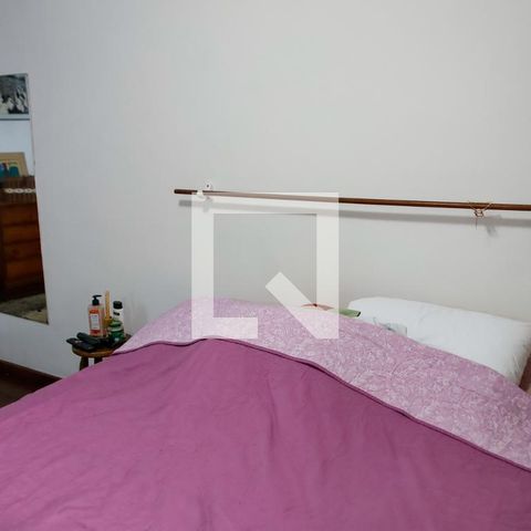 Casa à venda com 280m², 5 quartos e 2 vagas Casa à venda com 280m², 5 quartos e 2 vagasQuarto 3 - Suíte