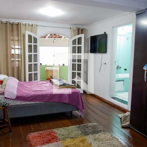 Casa à venda com 280m², 5 quartos e 2 vagas Casa à venda com 280m², 5 quartos e 2 vagasQuarto 3 - Suíte