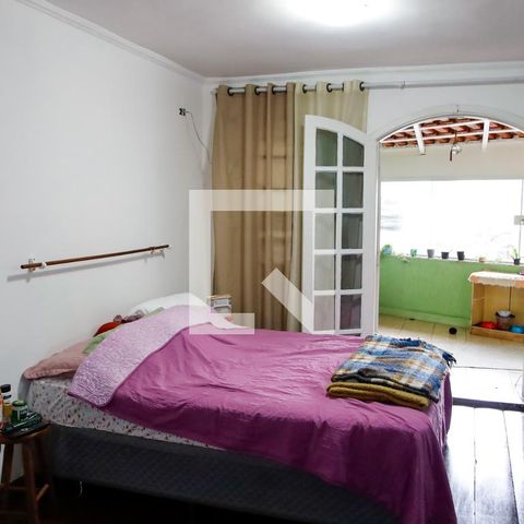 Casa à venda com 280m², 5 quartos e 2 vagas Casa à venda com 280m², 5 quartos e 2 vagasQuarto 3 - Suíte