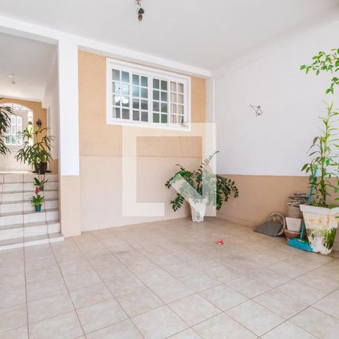 Casa à venda com 280m², 5 quartos e 2 vagas Casa à venda com 280m², 5 quartos e 2 vagasGaragem