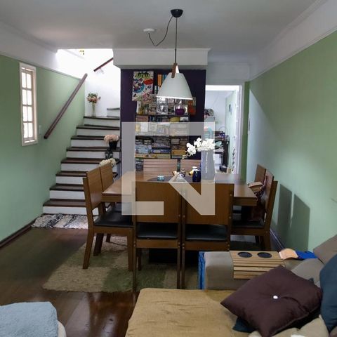 Casa à venda com 280m², 5 quartos e 2 vagas Casa à venda com 280m², 5 quartos e 2 vagassala