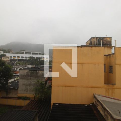 Apartamento para alugar com 70m², 2 quartos e 1 vagaVista da sala
