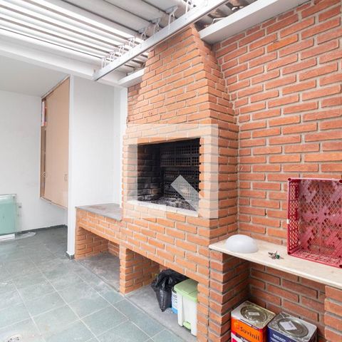 Casa à venda com 120m², 3 quartos e 2 vagas Casa à venda com 120m², 3 quartos e 2 vagasChurrasqueira